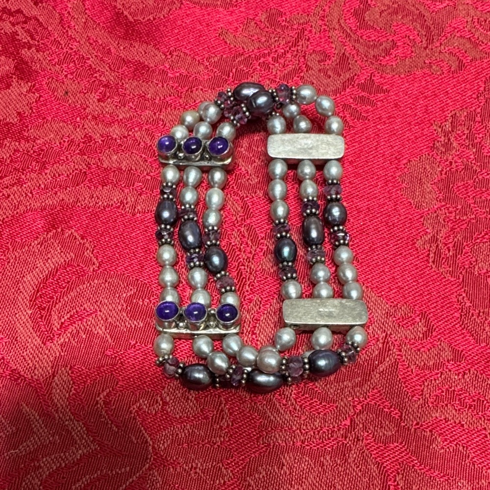 Elegant Multi-Strand Pearl Bracelet